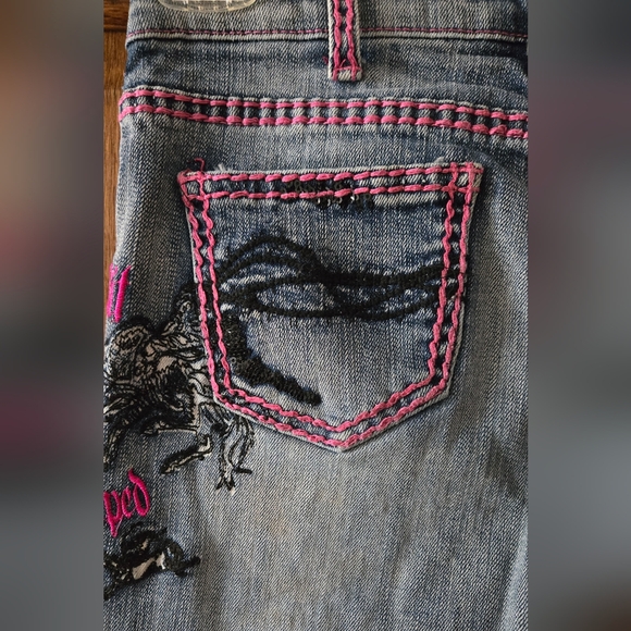 Embroidered Blue Jeans for Women - Picture 3 of 16